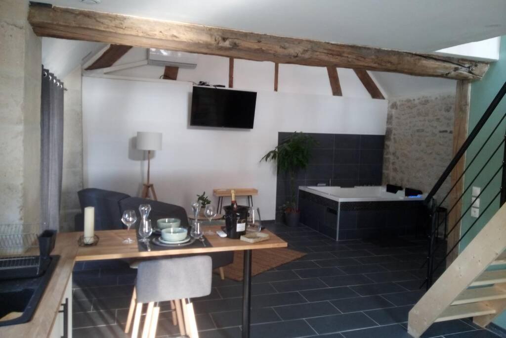 Maison Privative, Cocooning, Zen , Avec Jacuzzi Mont-Notre-Dame Eksteriør bilde